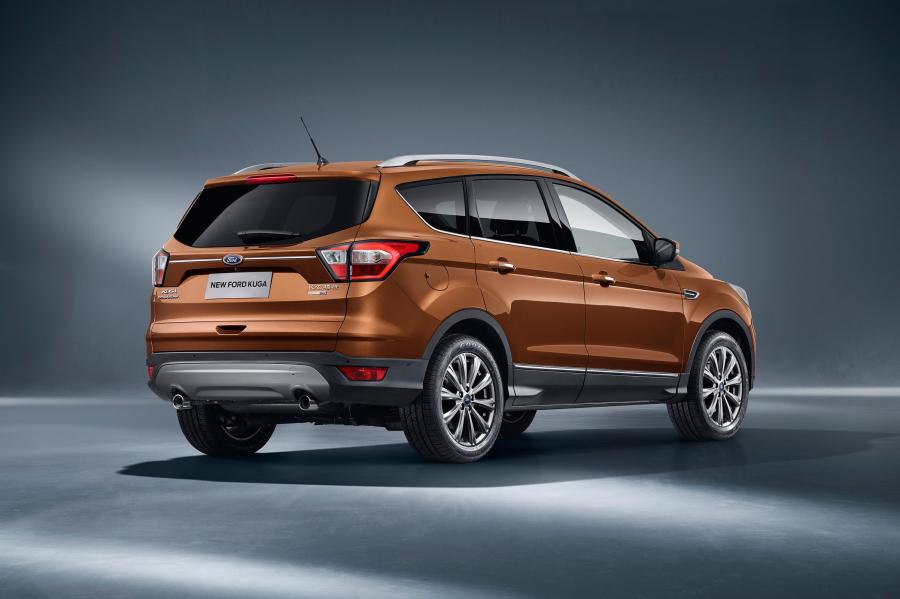  Ford Kuga 2016 года  (CN) (фото 2 из 8)